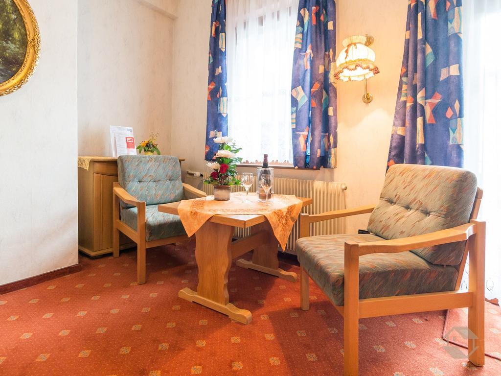 Hotel Restaurant Alte Linde Bad Wildbad Exterior foto