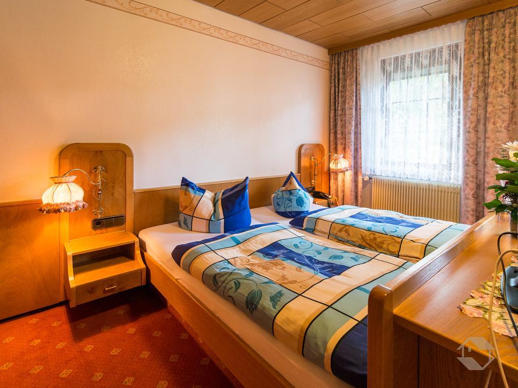 Hotel Restaurant Alte Linde Bad Wildbad Exterior foto